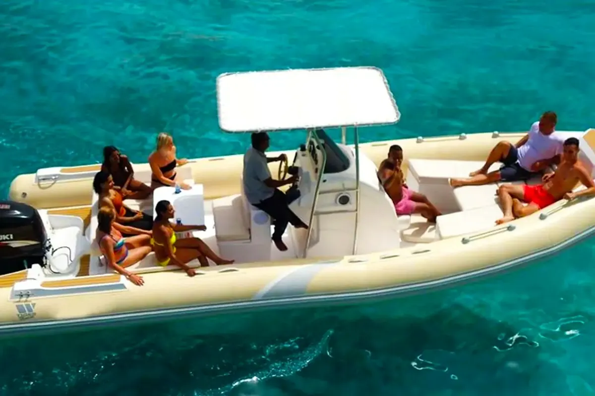 Luxury yacht and Red Sea experience